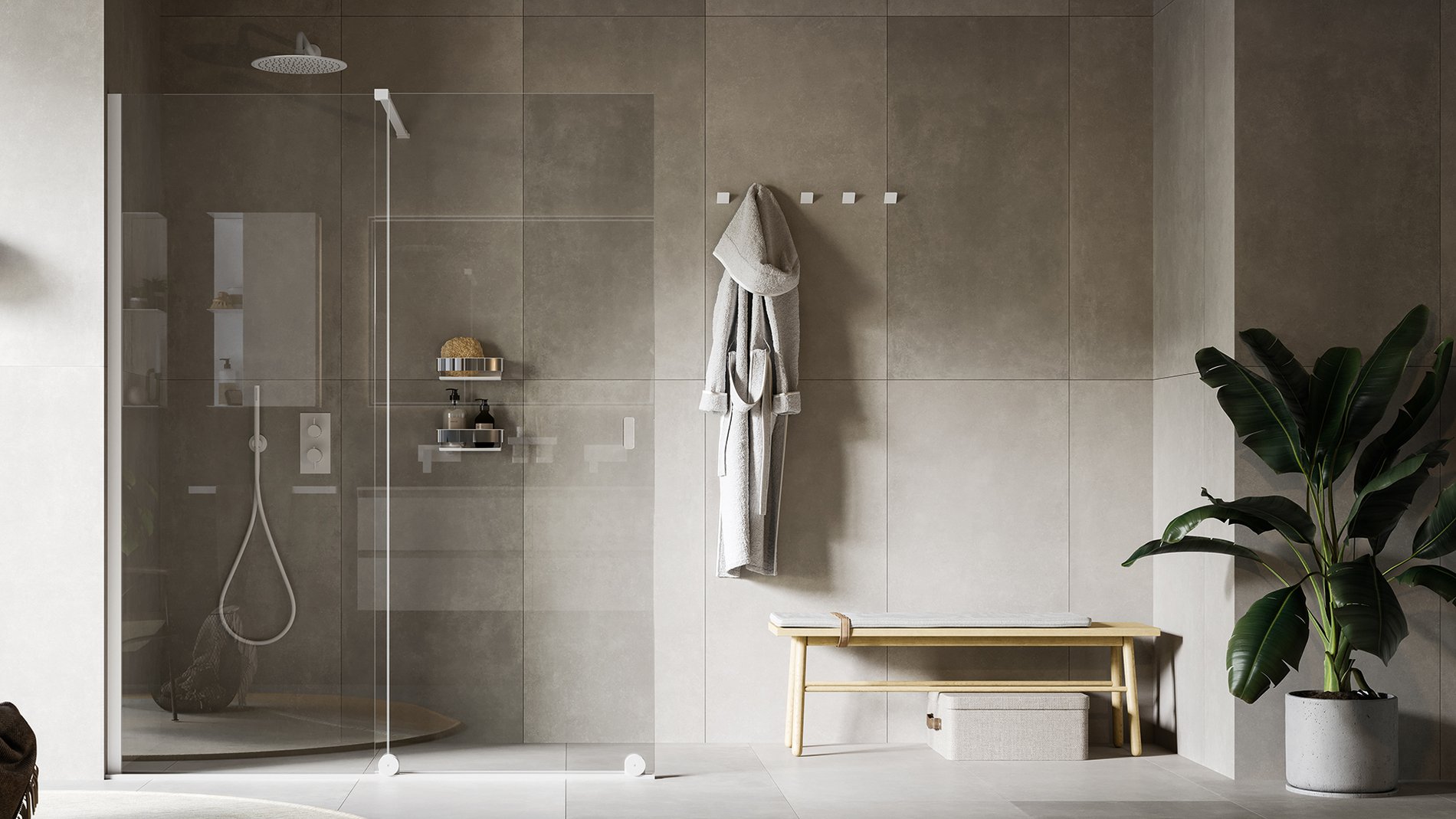 Doccia walk-in in vetro in un bagno luminoso con gres beige