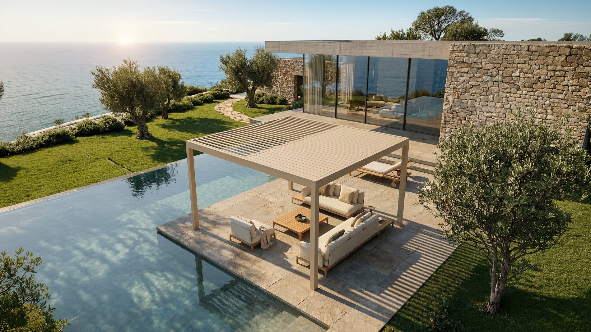 Pergola bioclimatica a bordo piscina con metà del tetto a lame aperte e metà chiuse