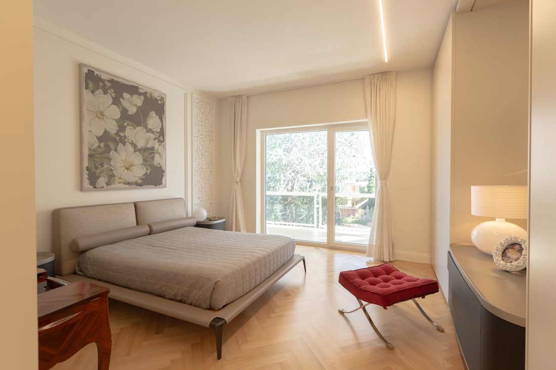 Infisso in PVC installato in un appartamento residenziale luminoso
