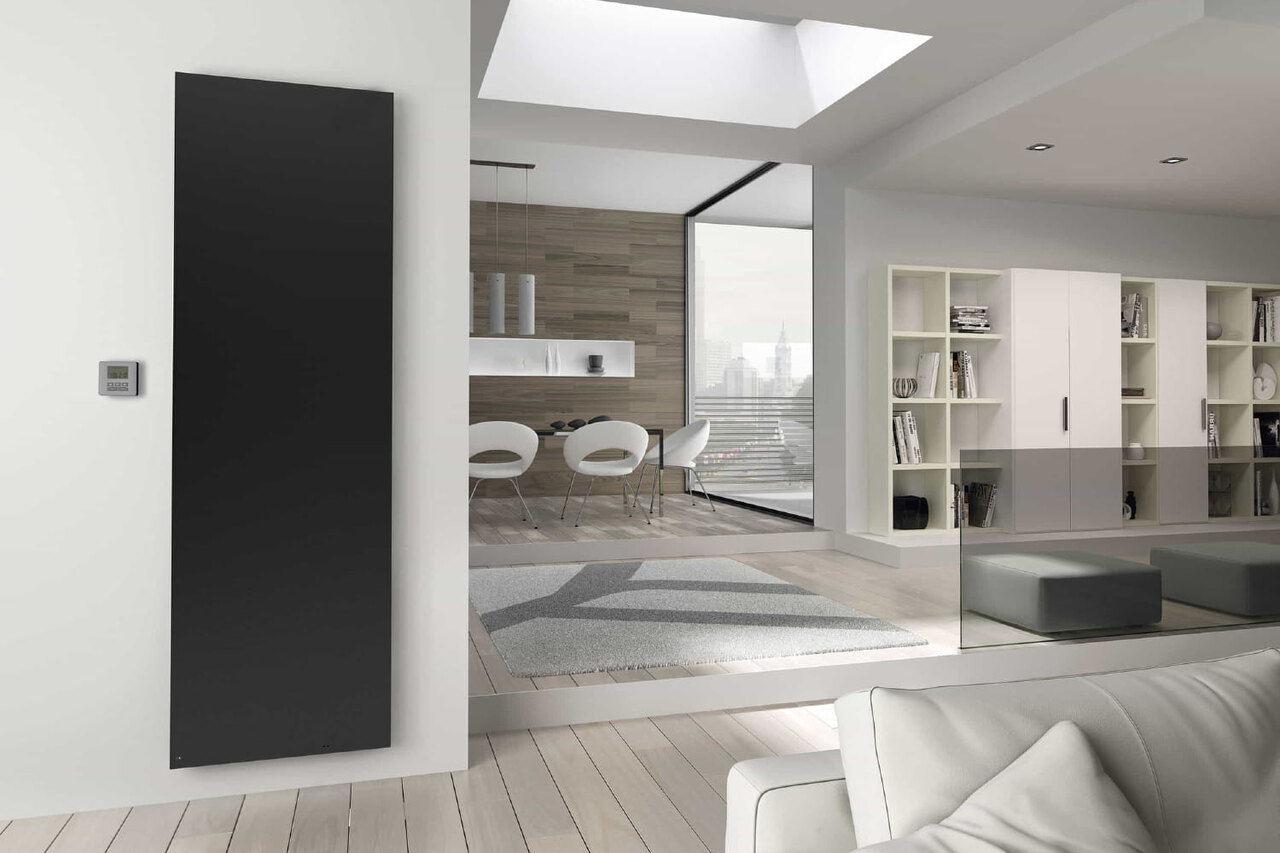 Radiatore Irsap Relax a piastra inserito in un ambiente ampio