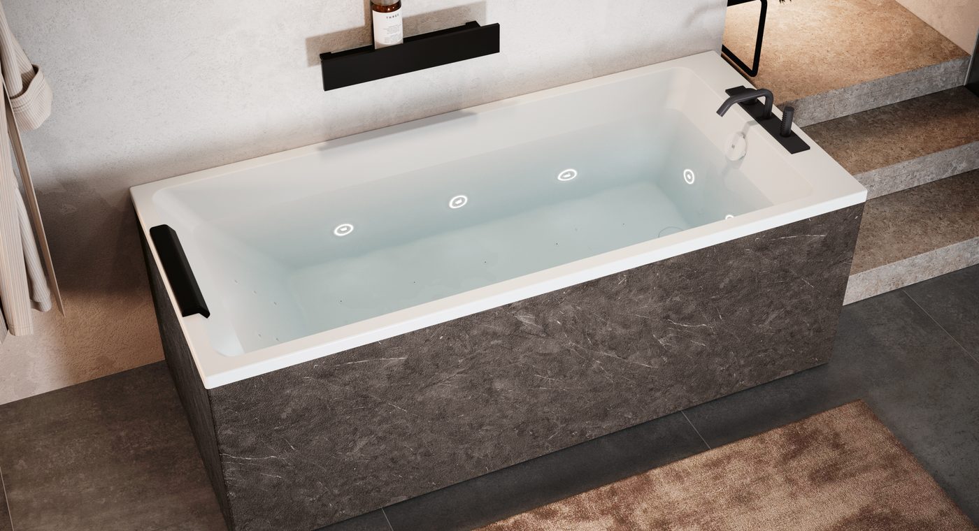 Bagno con vasca, box doccia e rivestimenti coordinati